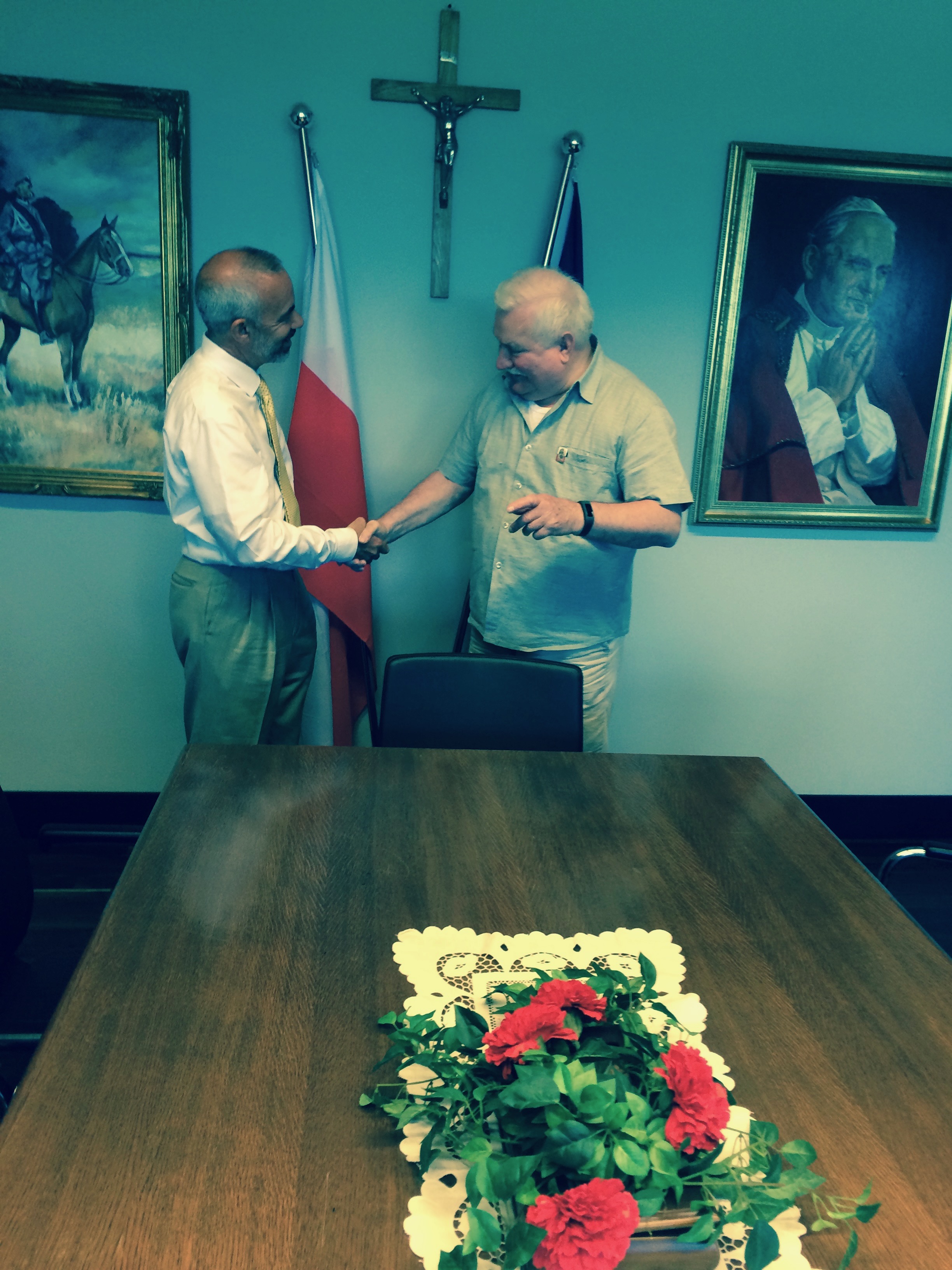 Lech Wałęsa meeting with Hold the Plastic founder
